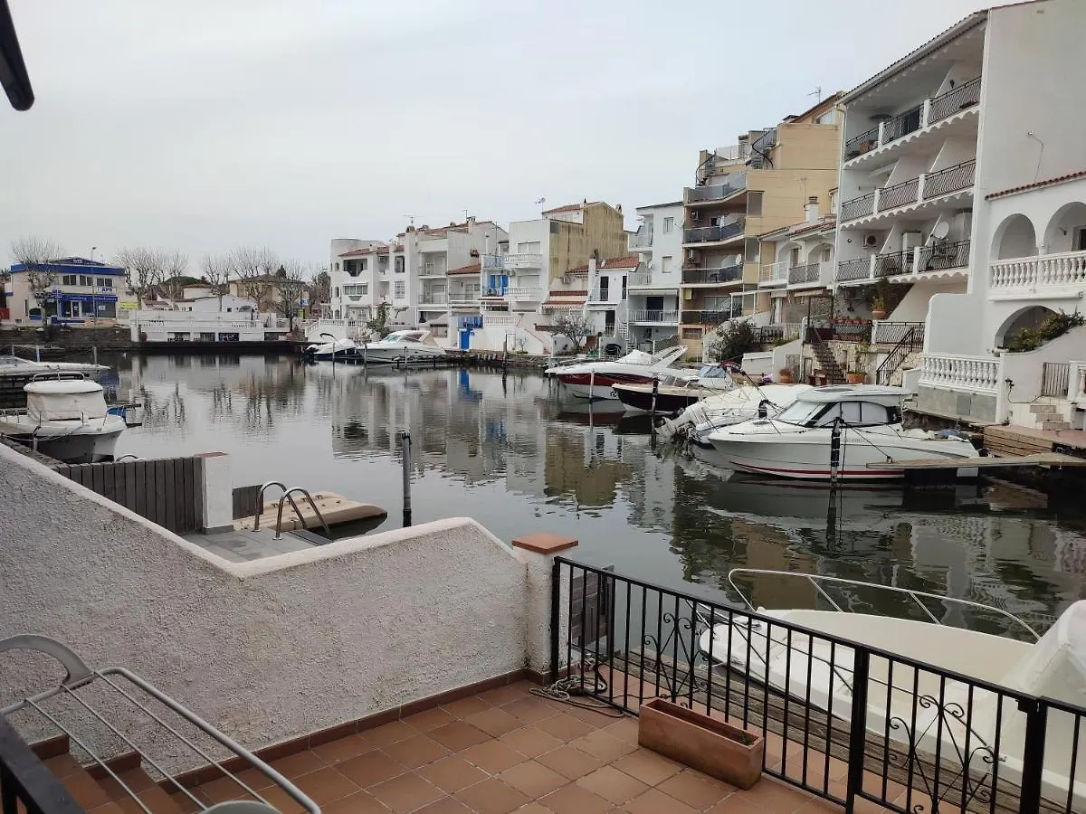 Port Banyuls Casa Al Canal location